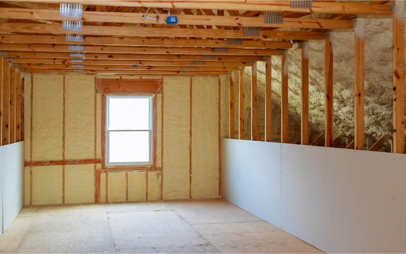 inspect, insulation, vapor retarders, home, roof insulation, winnipeg, manitoba Insulation thermal and moisture solutions in Winnipeg Manitoba MB - FORLIFE IMPROVEMENT