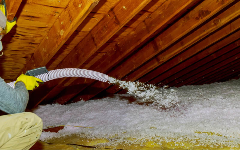 inspect, insulation, vapor retarders, home, roof insulation, winnipeg, manitoba Insulation thermal and moisture solutions in Winnipeg Manitoba MB - FORLIFE IMPROVEMENT